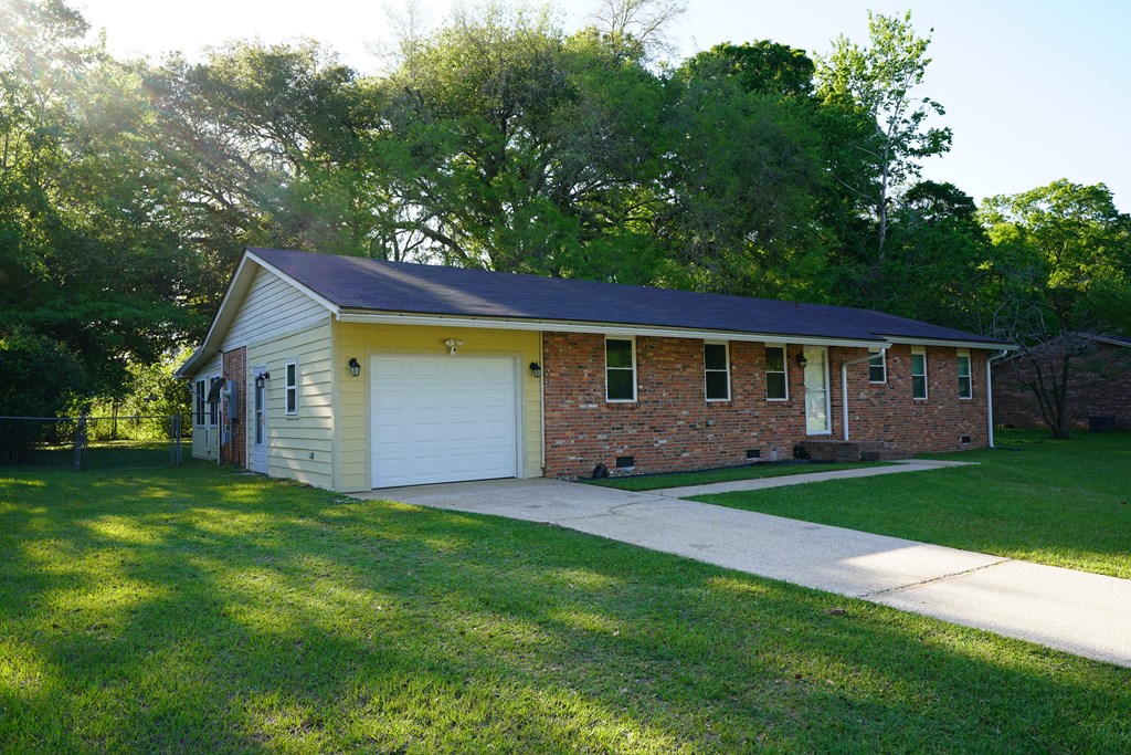 4831 Impala Lane, Albany, Georgia image 2