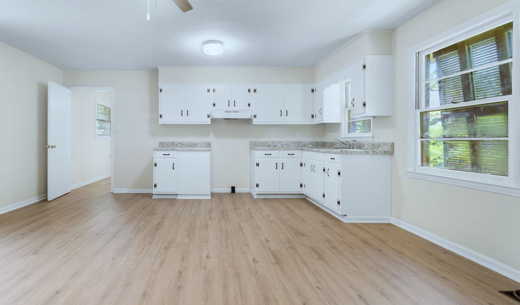 415 Forest Glen Drive, Albany, Georgia image 11