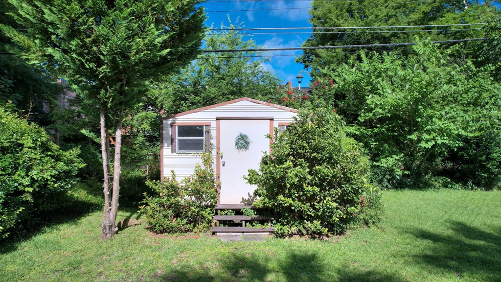 415 Forest Glen Drive, Albany, Georgia image 16