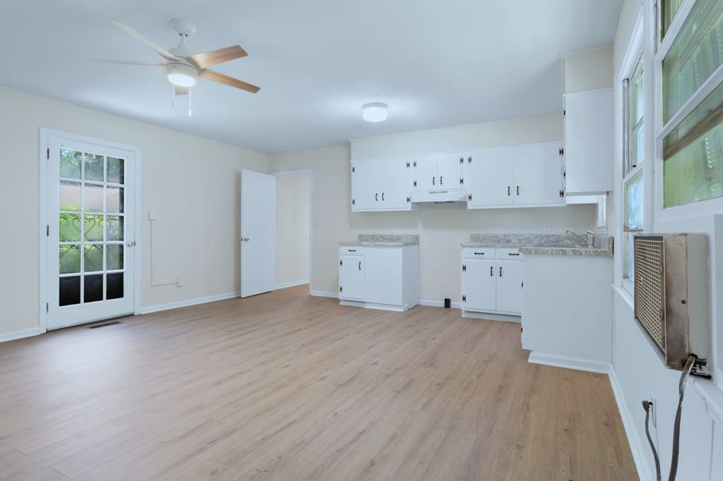 415 Forest Glen Drive, Albany, Georgia image 9