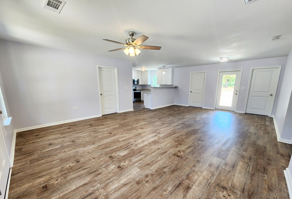 830 Holly Dr, Albany, Georgia image 4