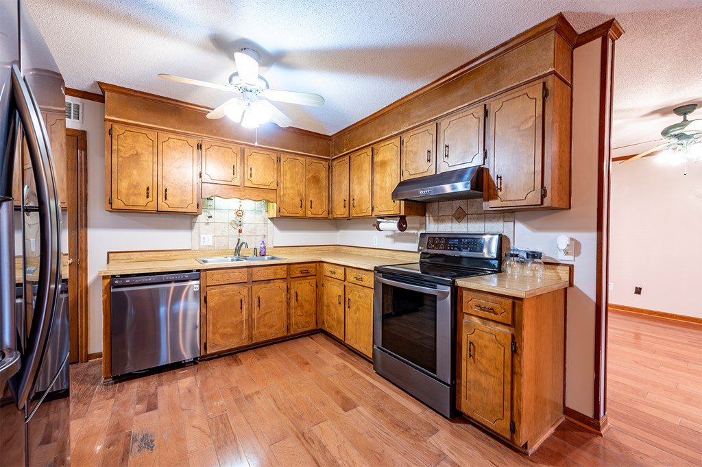 164 Canuga Drive, Albany, Georgia image 4