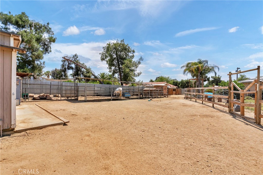 20660 Bell Avenue, Nuevo, California image 47