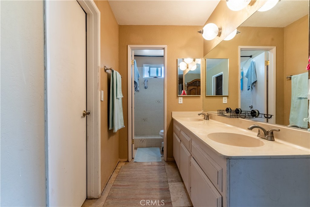 20530 Magnolia Avenue, Nuevo, California image 22