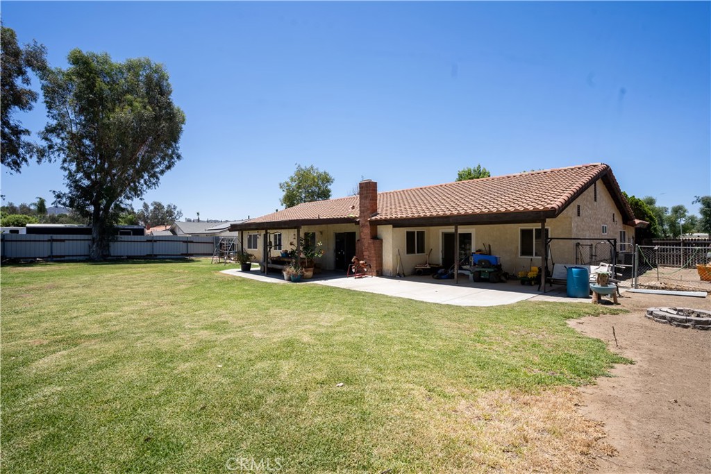 20530 Magnolia Avenue, Nuevo, California image 32