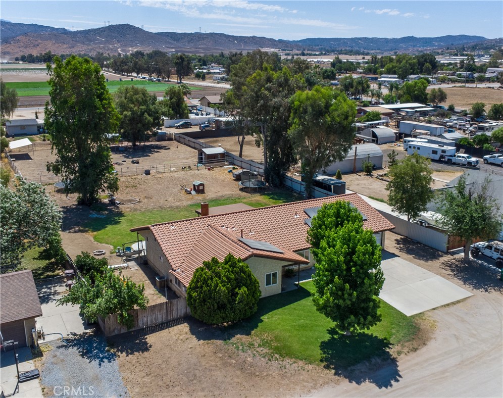 20530 Magnolia Avenue, Nuevo, California image 9