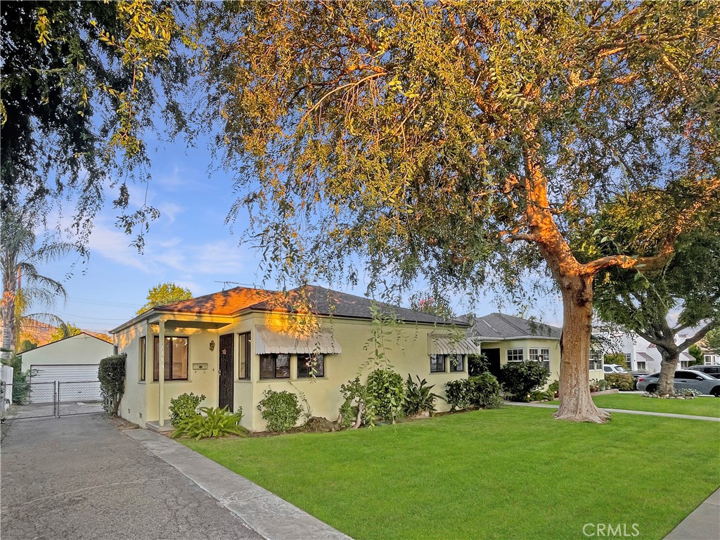 2334 N Keystone Street, Burbank, California image 1
