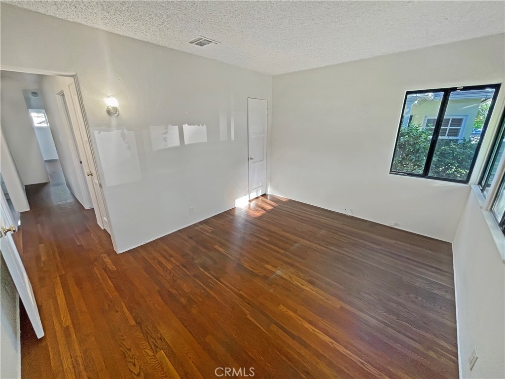 2334 N Keystone Street, Burbank, California image 14