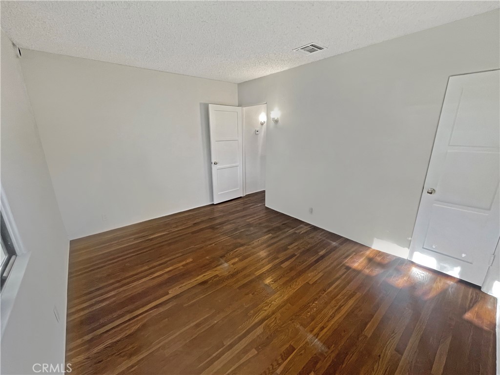 2334 N Keystone Street, Burbank, California image 15