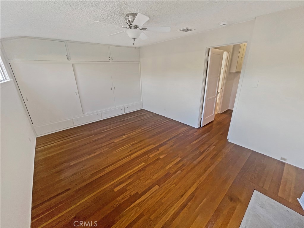 2334 N Keystone Street, Burbank, California image 25