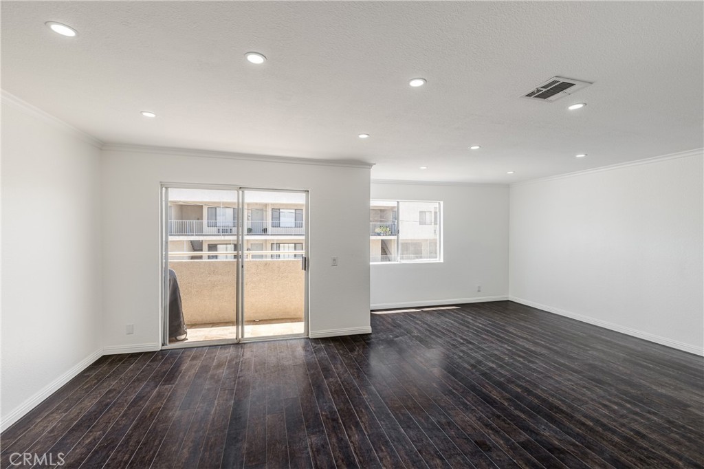2310 N Fairview Street #208, Burbank, California image 3