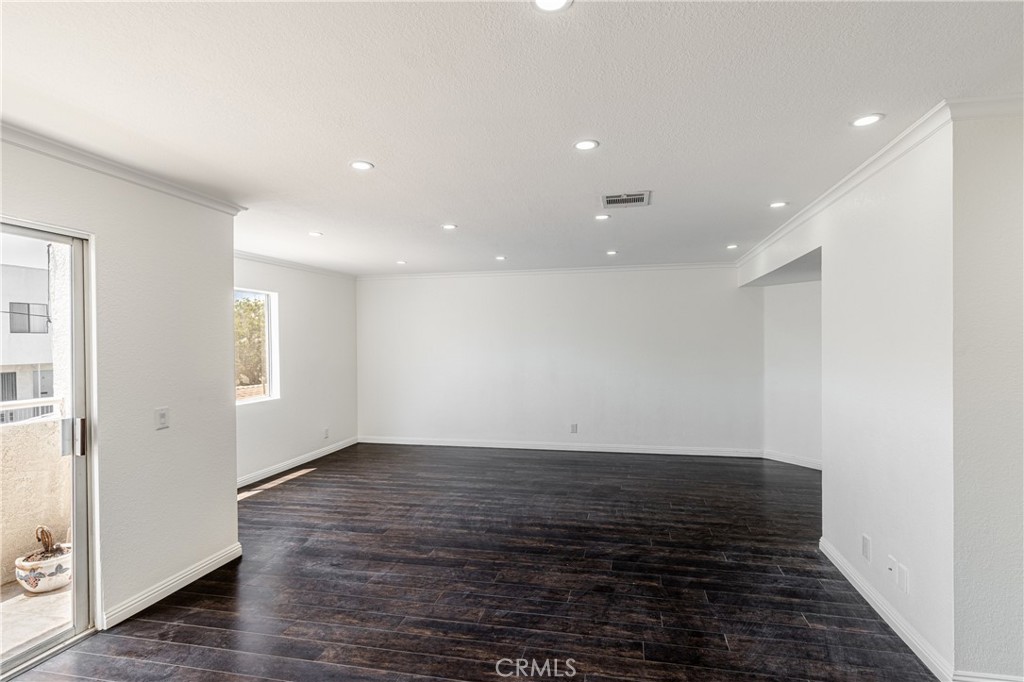 2310 N Fairview Street #208, Burbank, California image 4