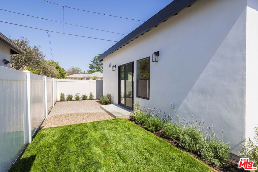 824 N Lima Street, Burbank, California image 38