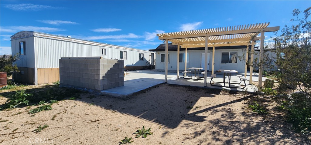 6042 Milne Road, Landers CA 92285