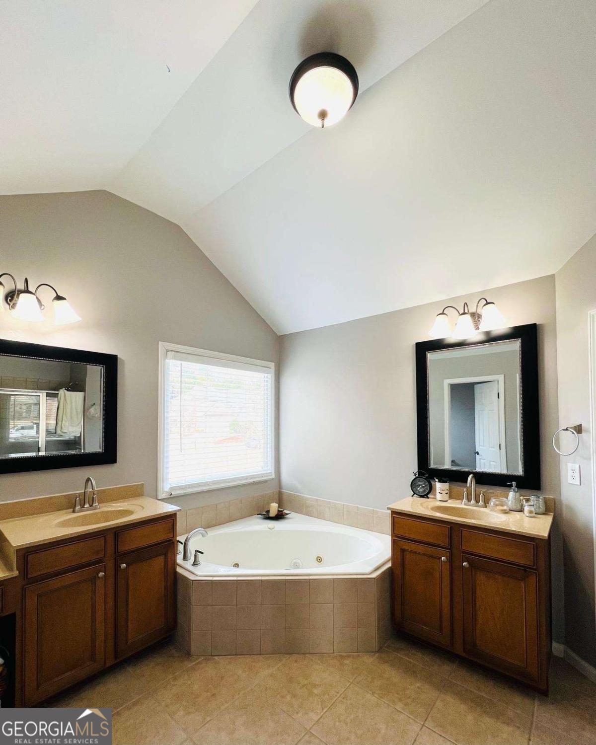 7437 Fireside Lane, Flowery Branch GA 30542