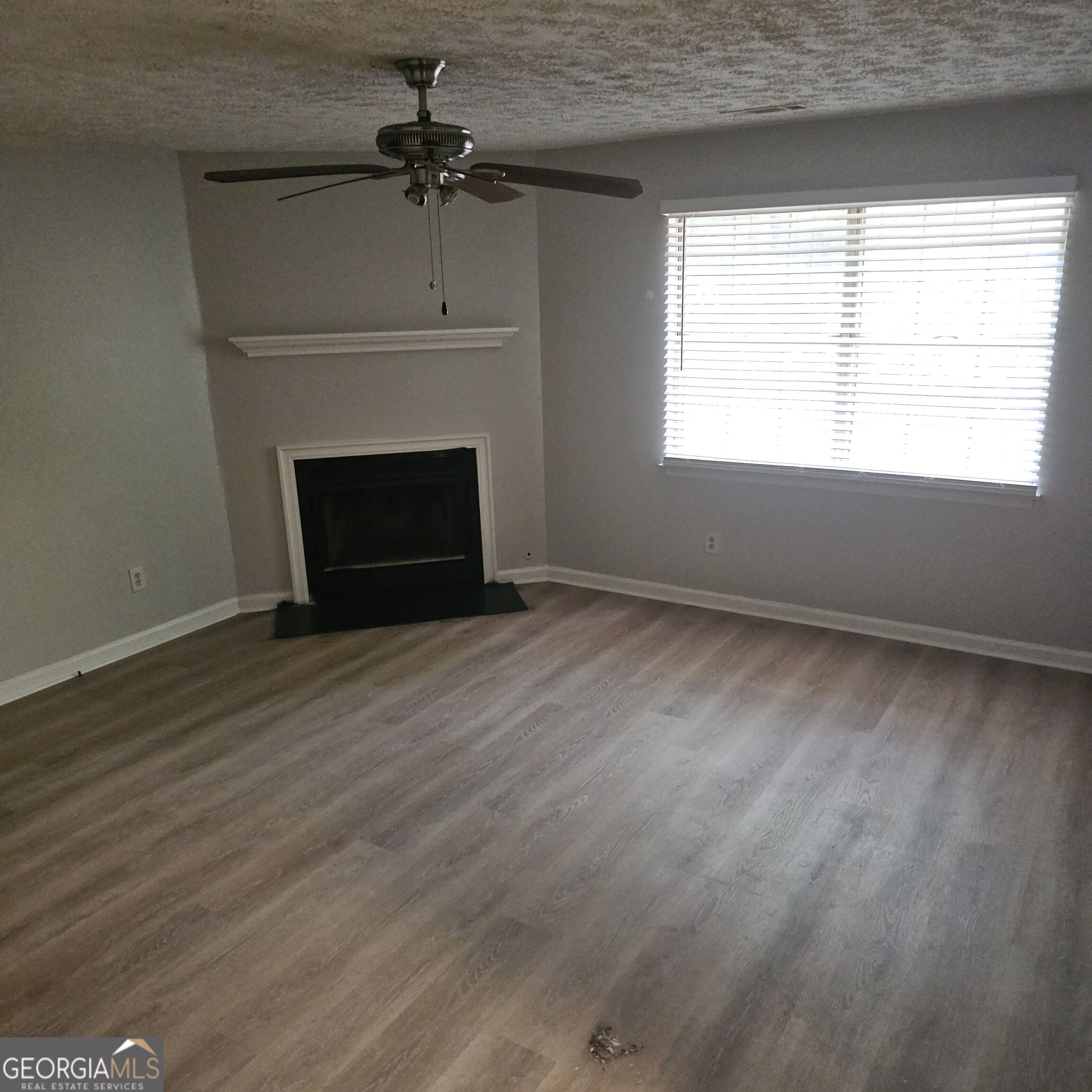 5906 Summerglen Lane, College Park GA 30349