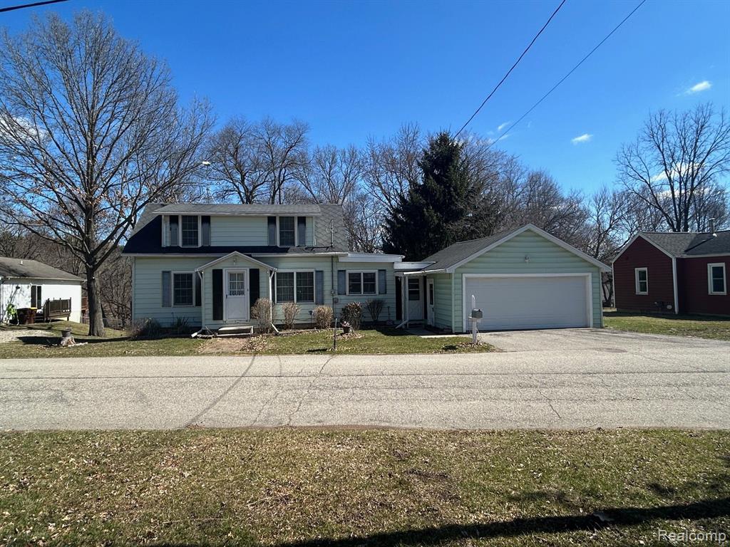 111 Maple Street , Stockbridge, Michigan image 1