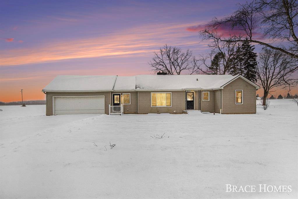 10352 76th Street Se, Alto, Michigan image 1