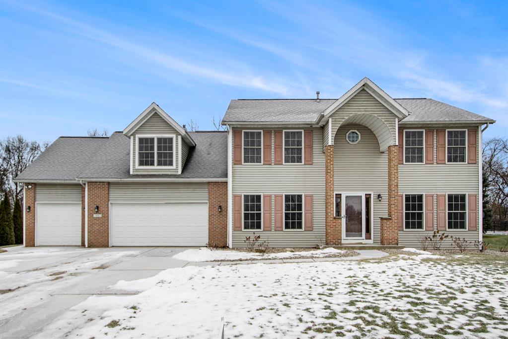 911 Maple Meadows Avenue , Vicksburg, Michigan image 1