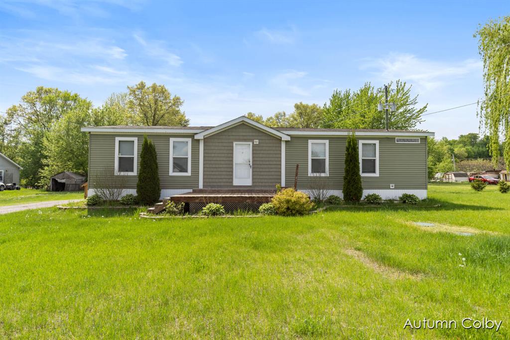 5443 Gravel Ridge Road , Lakeview, Michigan image 1