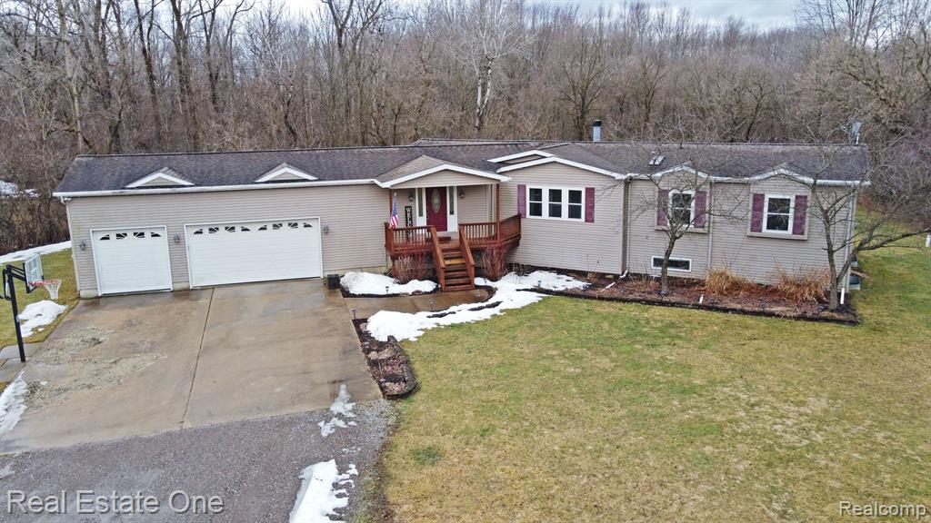 1131 N Baldwin Road , Oxford, Michigan image 1