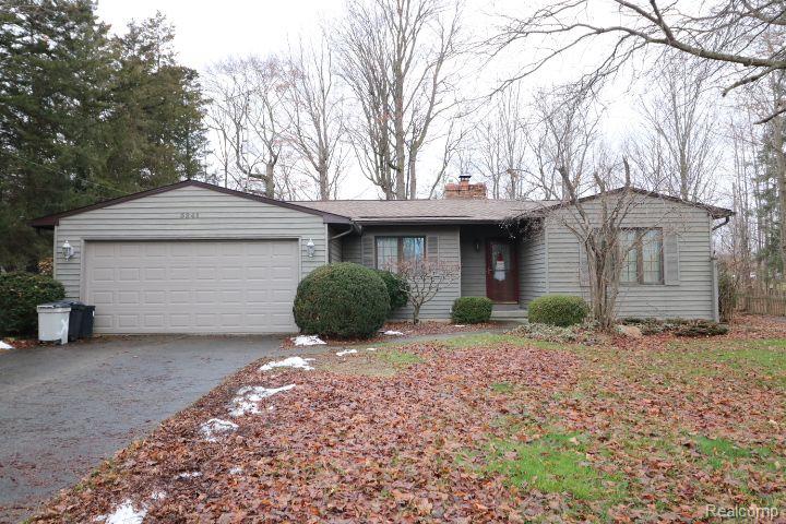 3241 Woodvalley Drive , Flushing, Michigan image 1