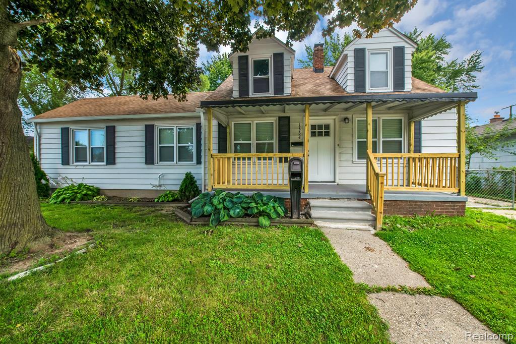 17724 Martin Road , Roseville, Michigan image 1