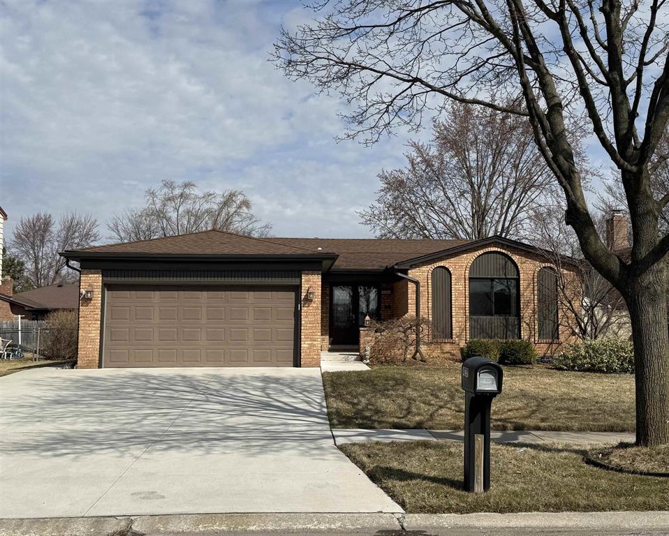 4131 Dickson Drive , Sterling Heights, Michigan image 1