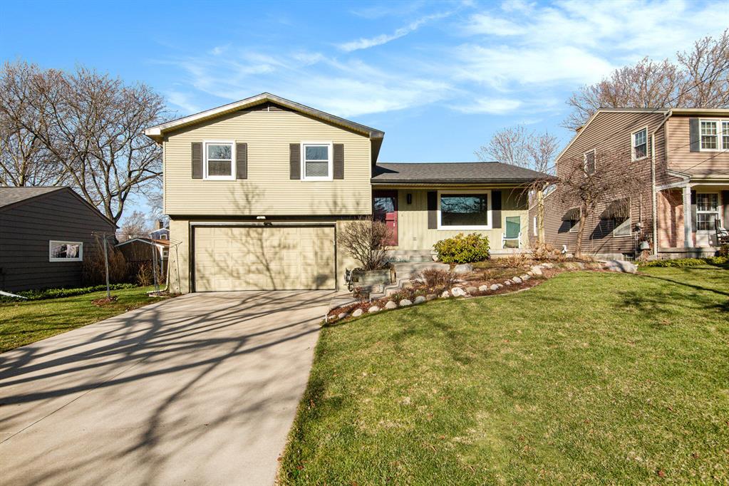 2321 Ridgecroft Avenue Se, Grand Rapids, Michigan image 1