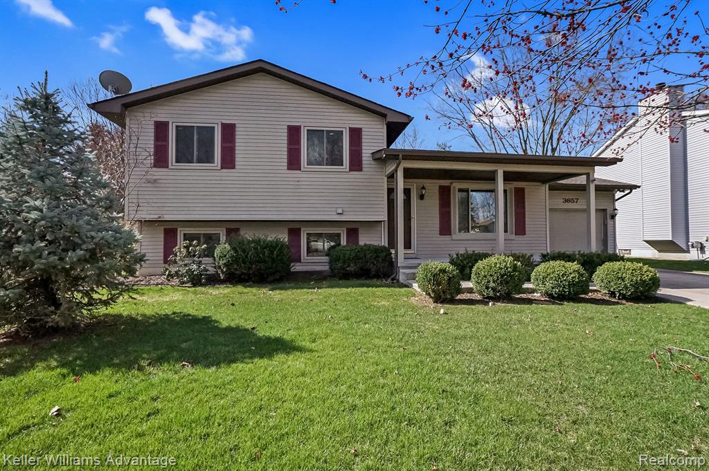3657 Loon Lake Road , Wixom, Michigan image 1