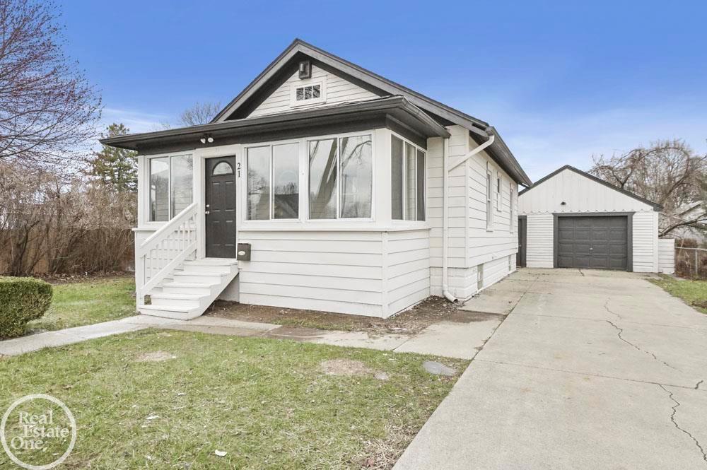 21 Fessenden Street , Mt. Clemens, Michigan image 1