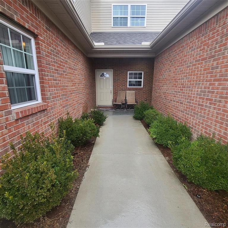 188 Sea Breeze Drive  #10, Detroit, Michigan image 1
