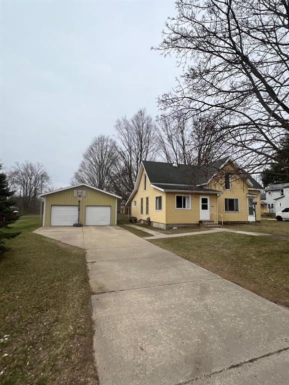 112 Cass Street , Howard City, Michigan image 1