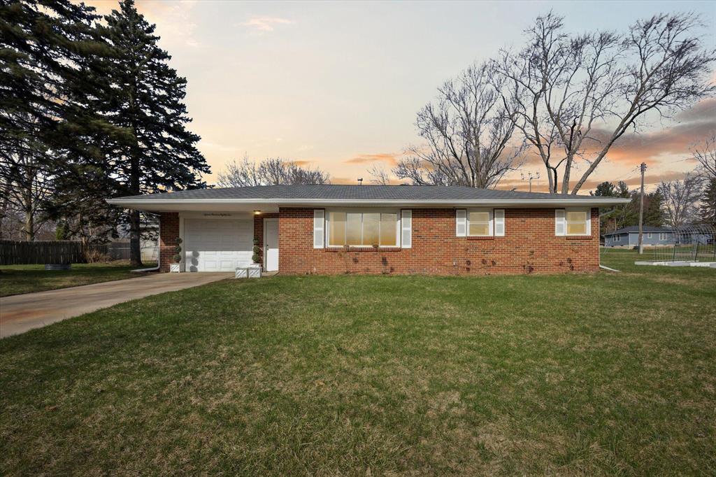 1585 Marlin Avenue Nw, Grand Rapids, Michigan image 1