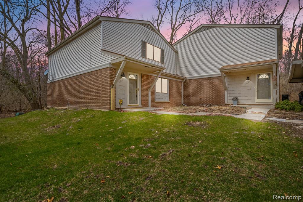 27213 Farmbrook Villa Drive , Southfield, Michigan image 1
