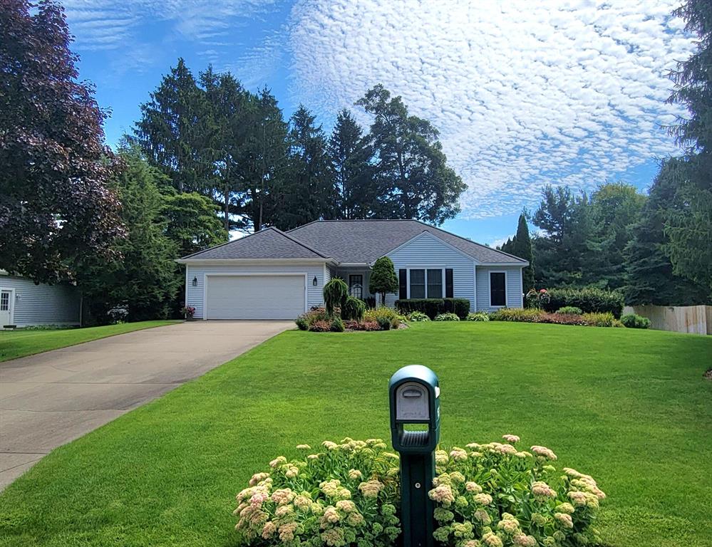 15336 Hofma Drive , Grand Haven, Michigan image 1