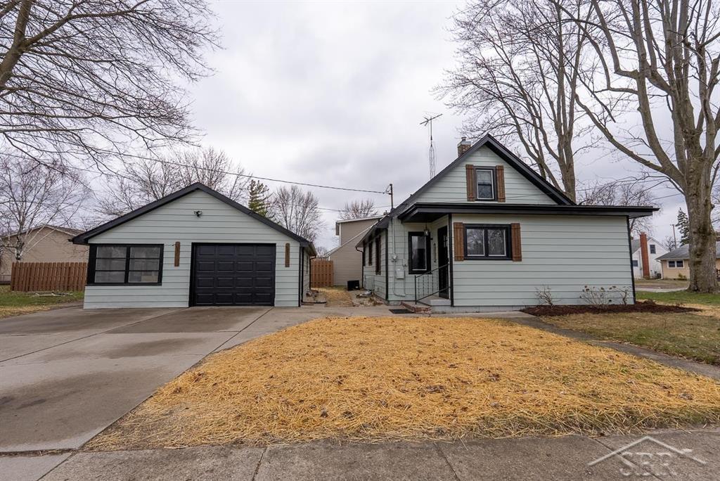 2314 Cleveland Avenue , Midland, Michigan image 1
