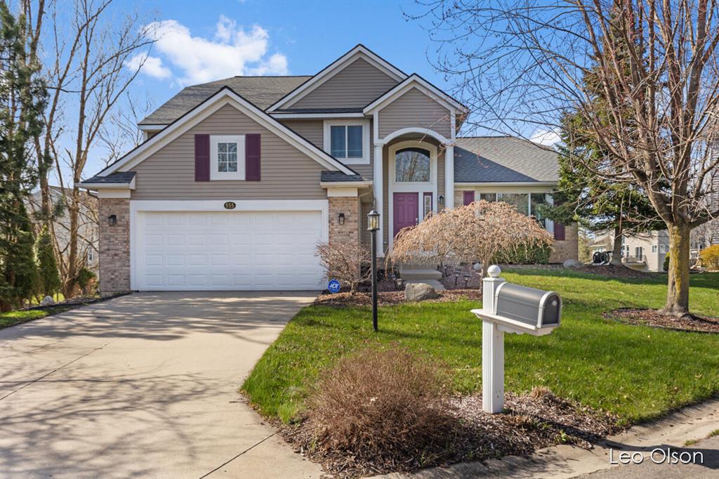 935 Thornapple Club Court Se, Ada, Michigan image 1