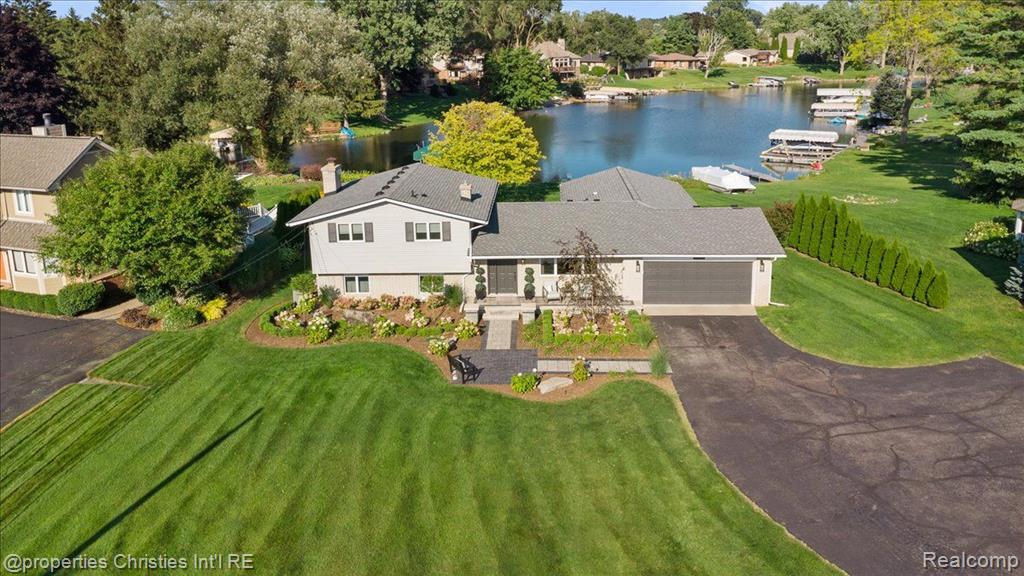 3460 Ramada Drive , Highland, Michigan image 1