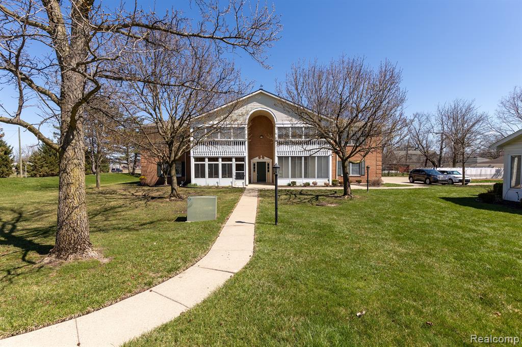 8187 Grays Drive  #B3, Grosse Ile, Michigan image 1