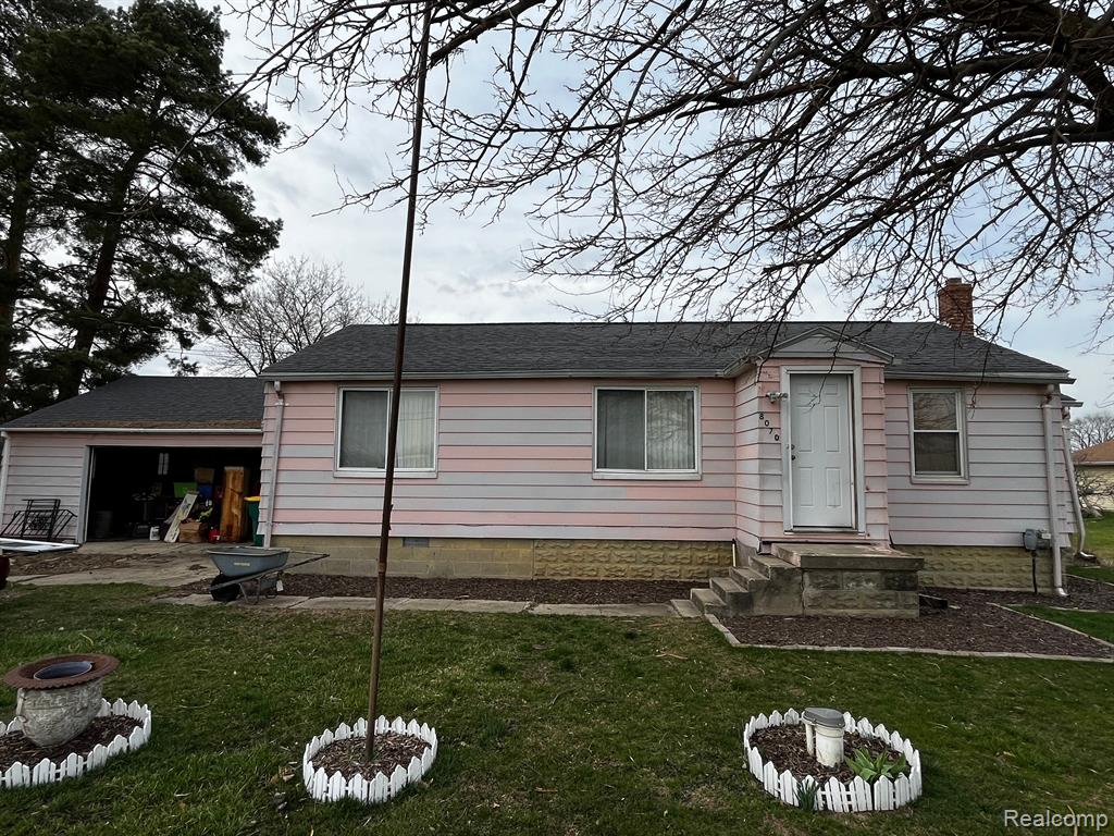 8070 Grand Blanc Road , Swartz Creek, Michigan image 1