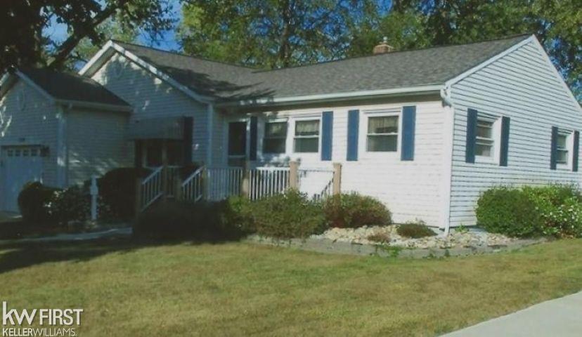 250 Ponchartrain Drive , Fenton, Michigan image 1