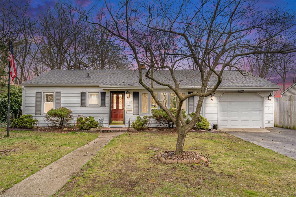 2217 Cambridge Drive , Kalamazoo, Michigan image 1