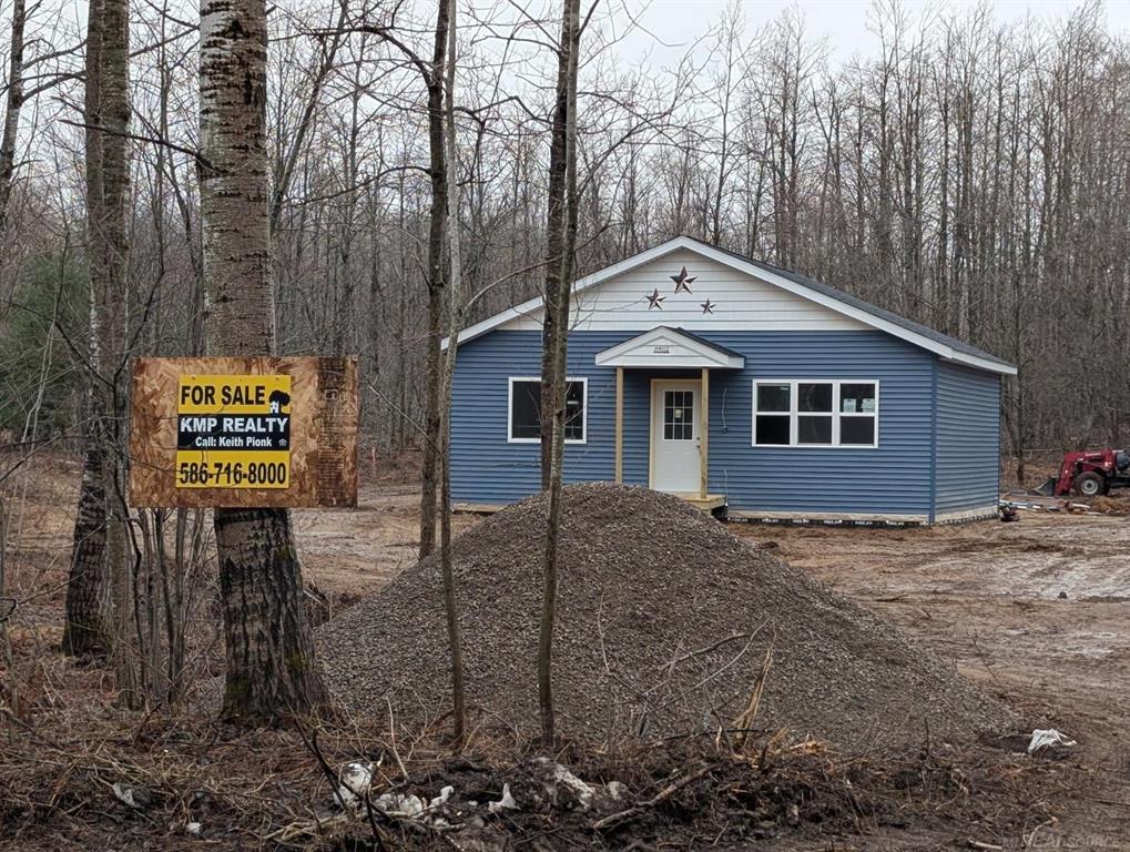 6253 Breezewood Drive , Mancelona, Michigan image 1