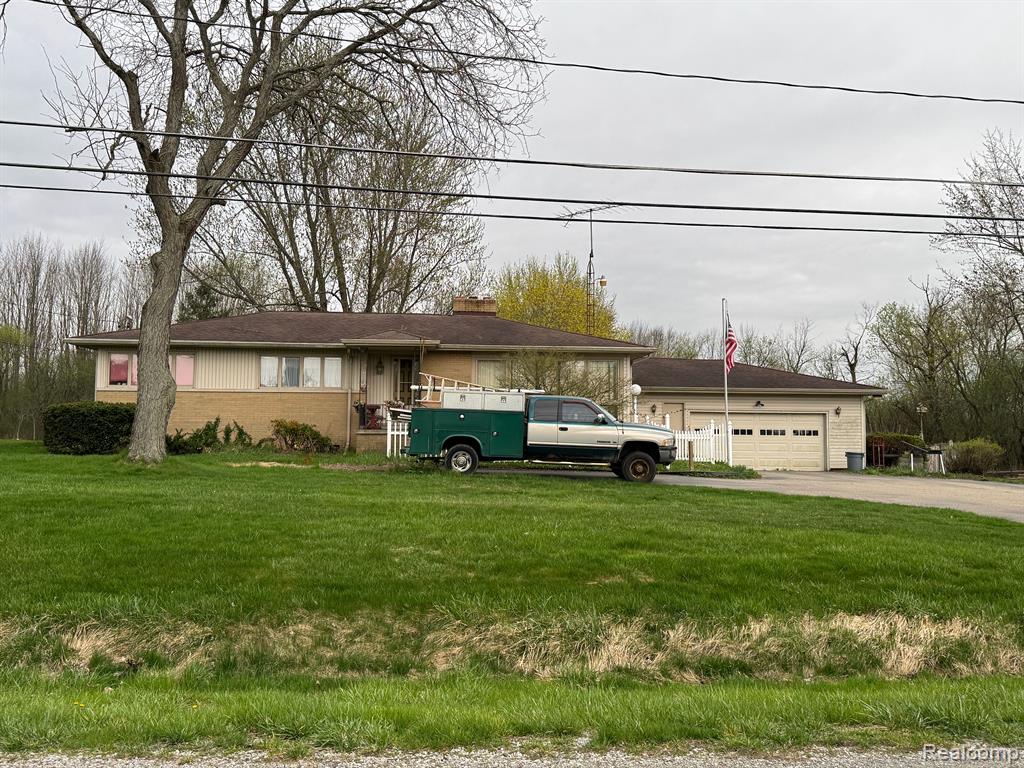 6079 Lennon Road , Swartz Creek, Michigan image 1