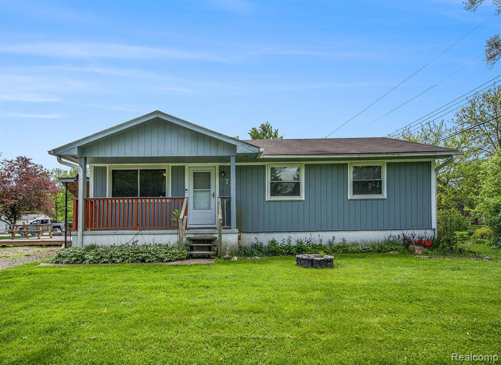 74 Ash Road , Whitmore Lake, Michigan image 1