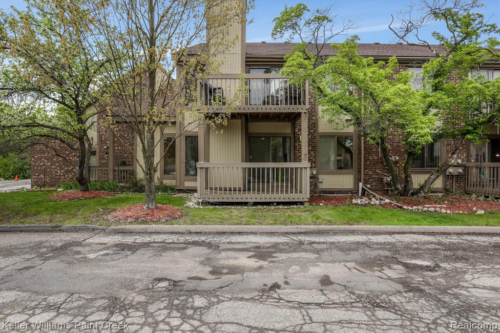 7355 Brynmawr Drive , West Bloomfield, Michigan image 1