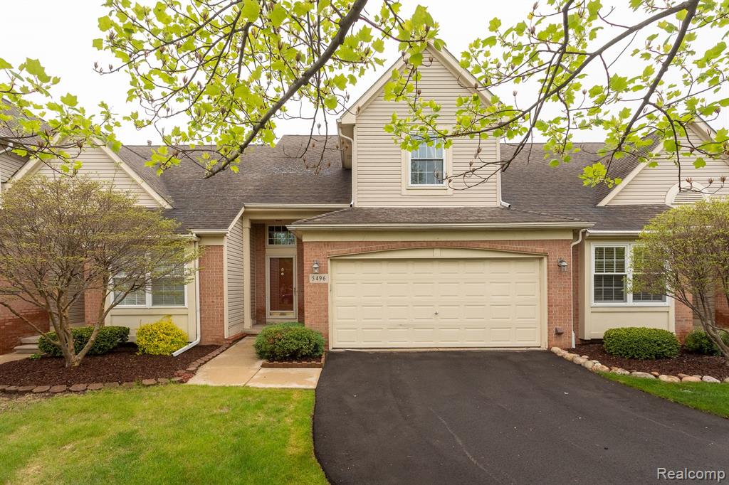 5496 Greenway Drive  #48, Trenton, Michigan image 1