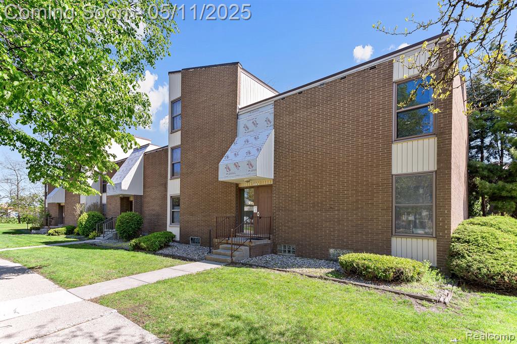 21 Dickinson Street  #K, Mt. Clemens, Michigan image 1