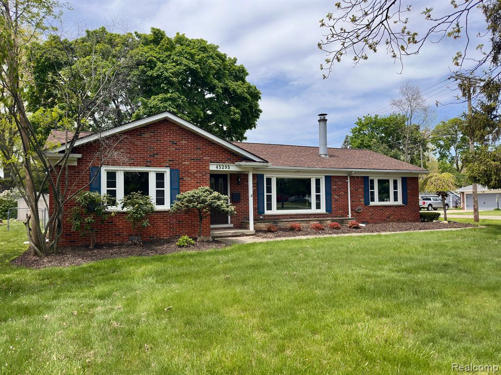 45295 Grant Park Avenue , Utica, Michigan image 1